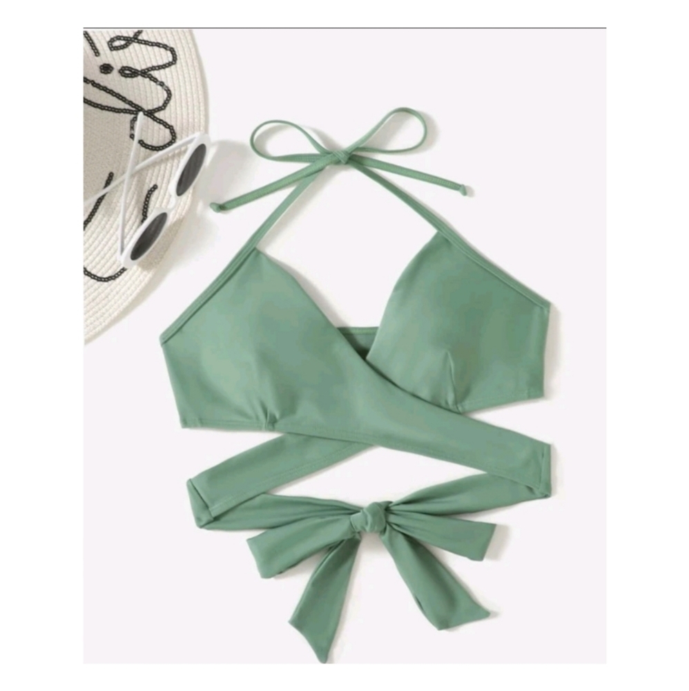 (NEW) Solid Criss Cross Halter Bikini Top